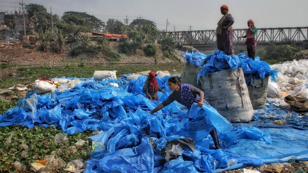 Pollution plastic